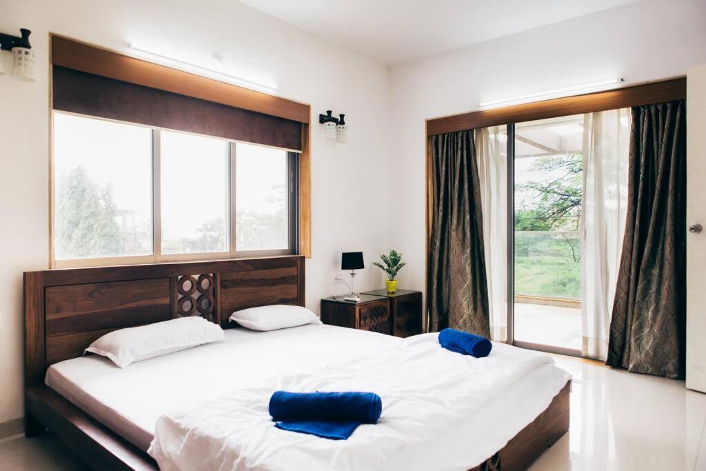 Unit 4 By Red Stone Villas Lonavala Bagian luar foto