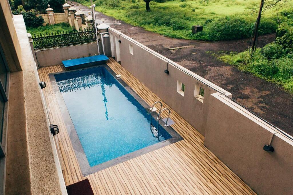 Unit 4 By Red Stone Villas Lonavala Bagian luar foto