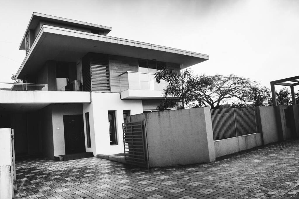 Unit 4 By Red Stone Villas Lonavala Bagian luar foto