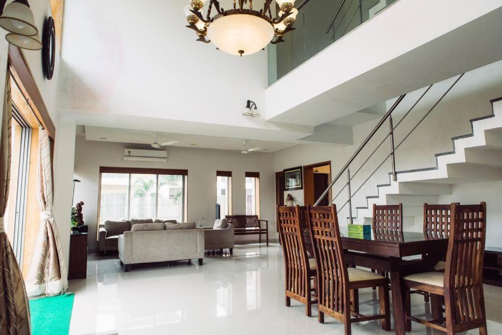 Unit 4 By Red Stone Villas Lonavala Bagian luar foto