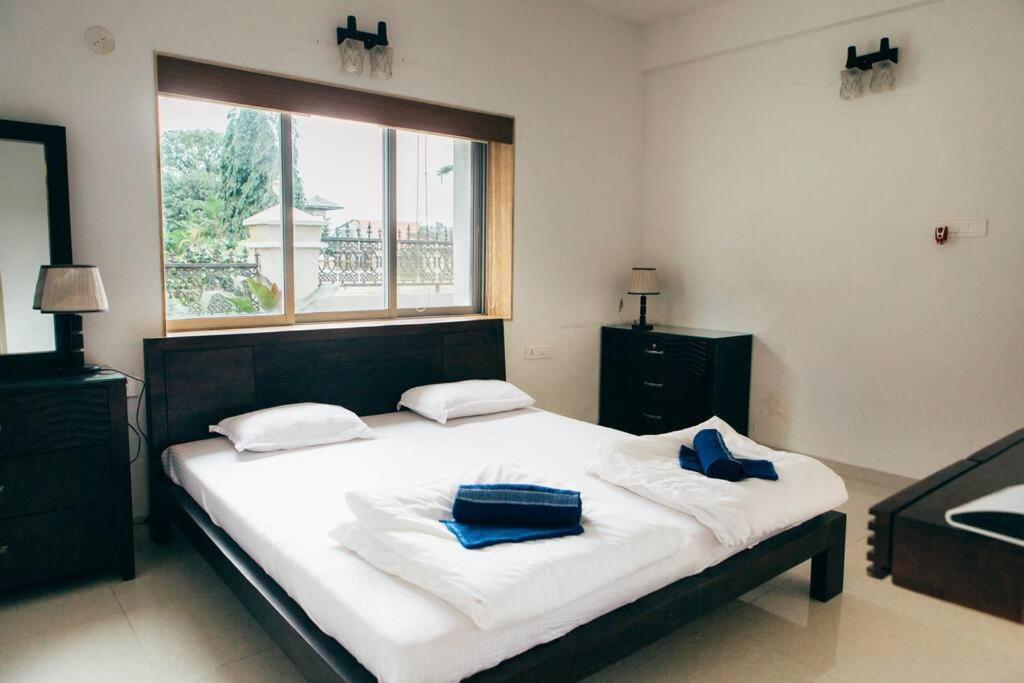Unit 4 By Red Stone Villas Lonavala Bagian luar foto